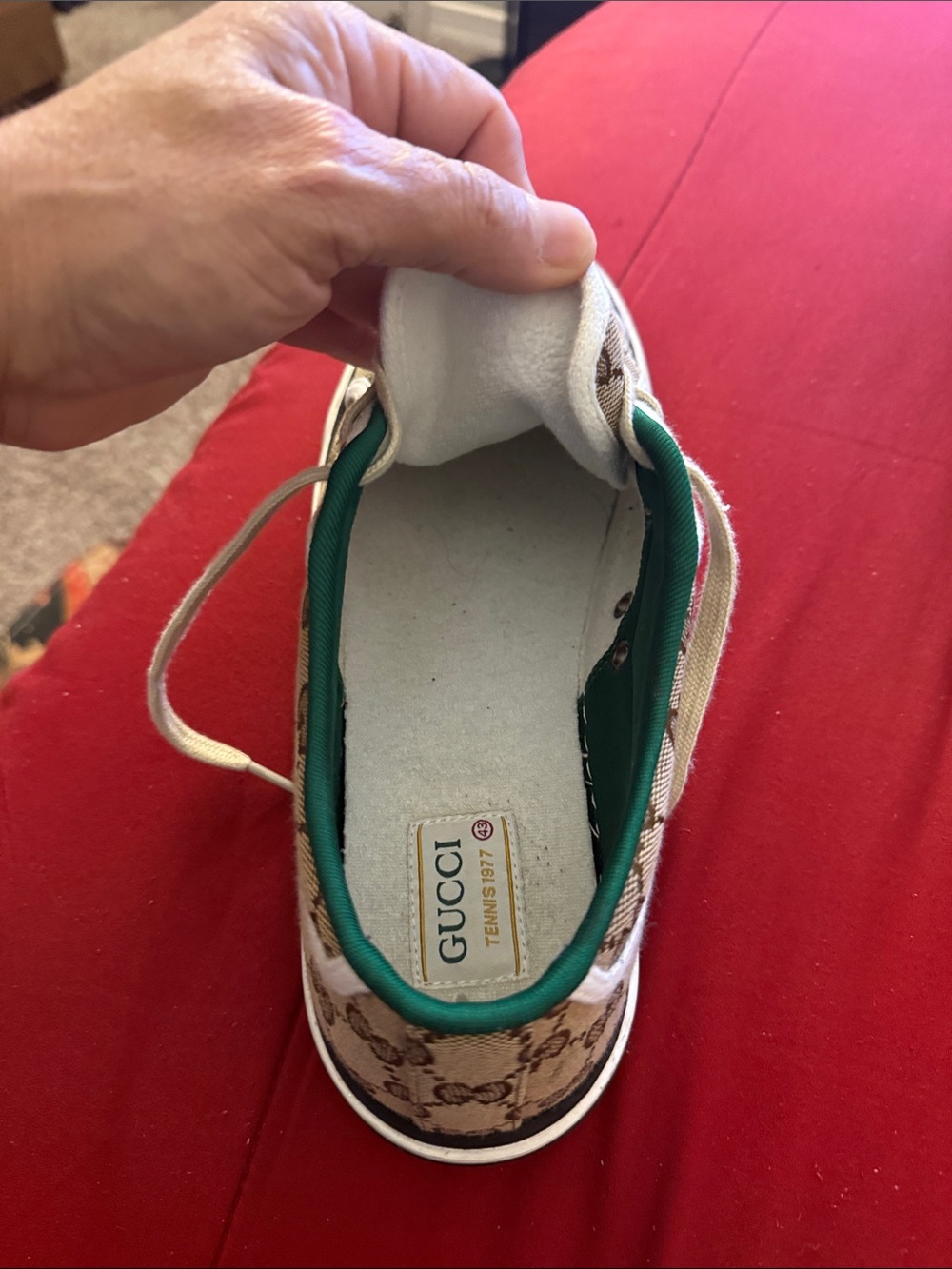 Men’s Gucci tennis shoes - Picture 11 of 12